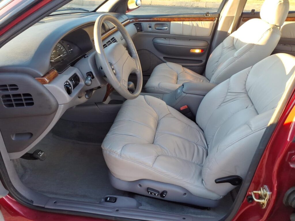 1995 Chrysler LHS Base