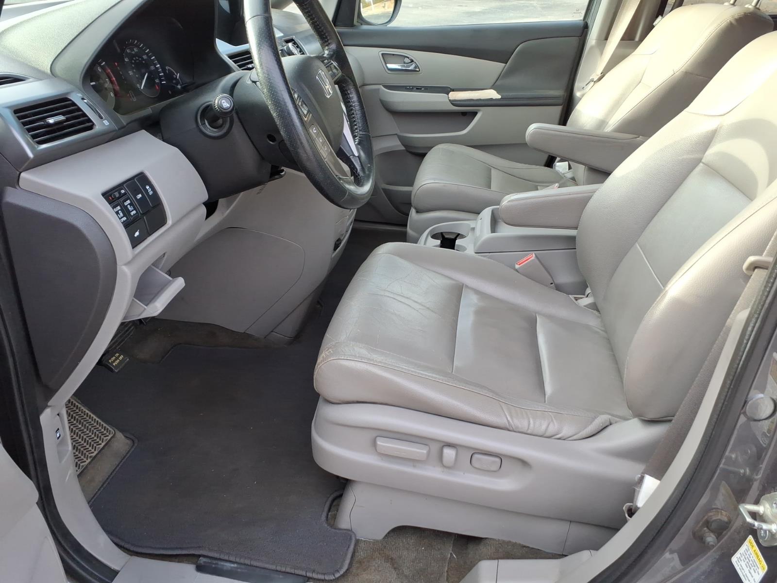 2014 Honda Odyssey EX-L - Photo 6