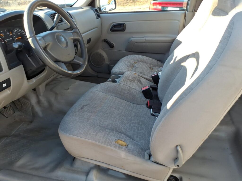 2005 Chevrolet Colorado Base