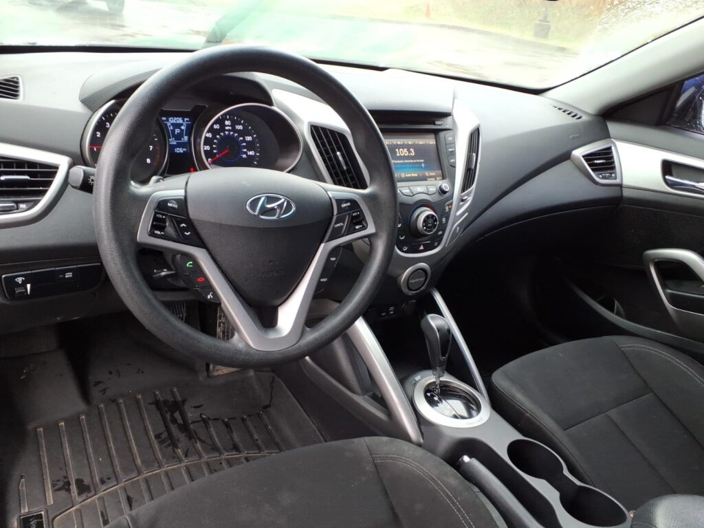 2016 Hyundai VELOSTER Base