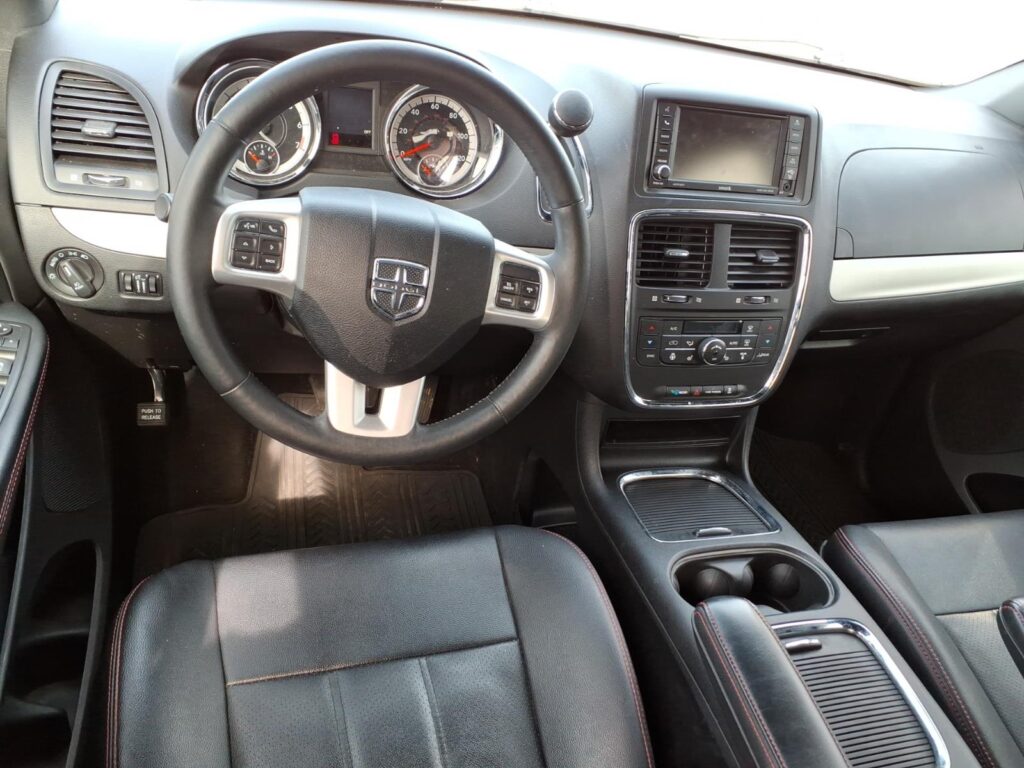 2016 Dodge Grand Caravan R/T
