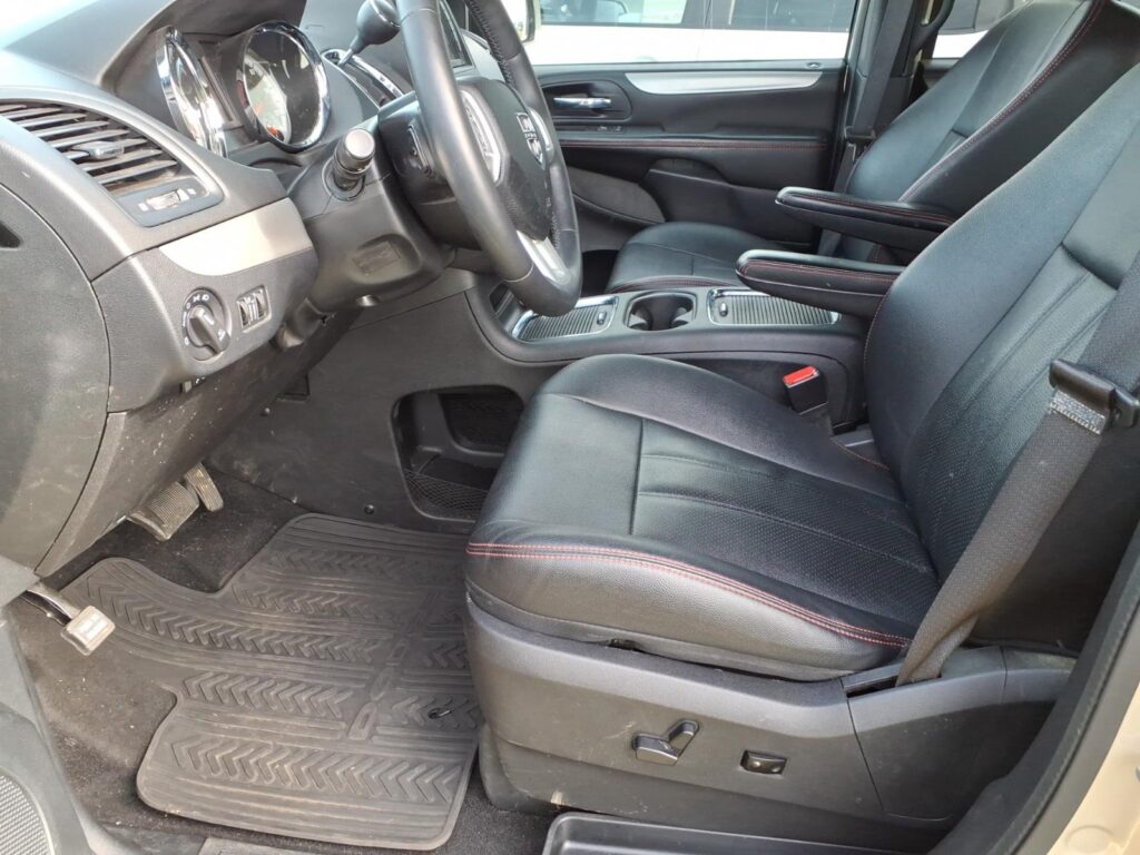 2016 Dodge Grand Caravan R/T
