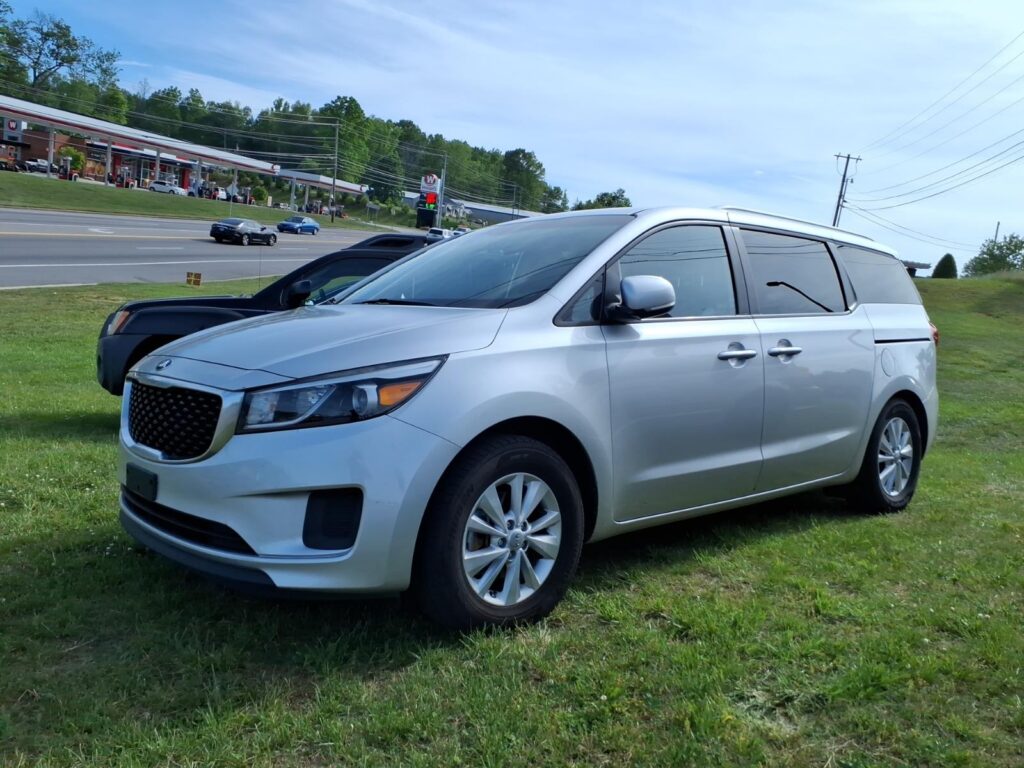 2016 Kia Sedona LX