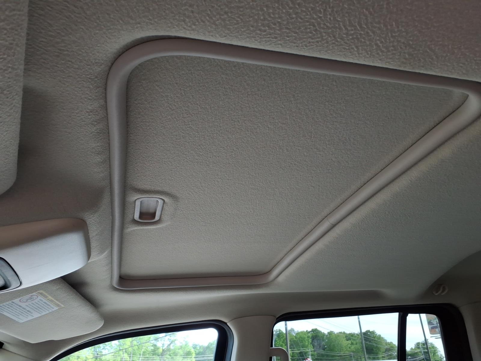 2004 Ford Explorer Eddie Bauer - Photo 4