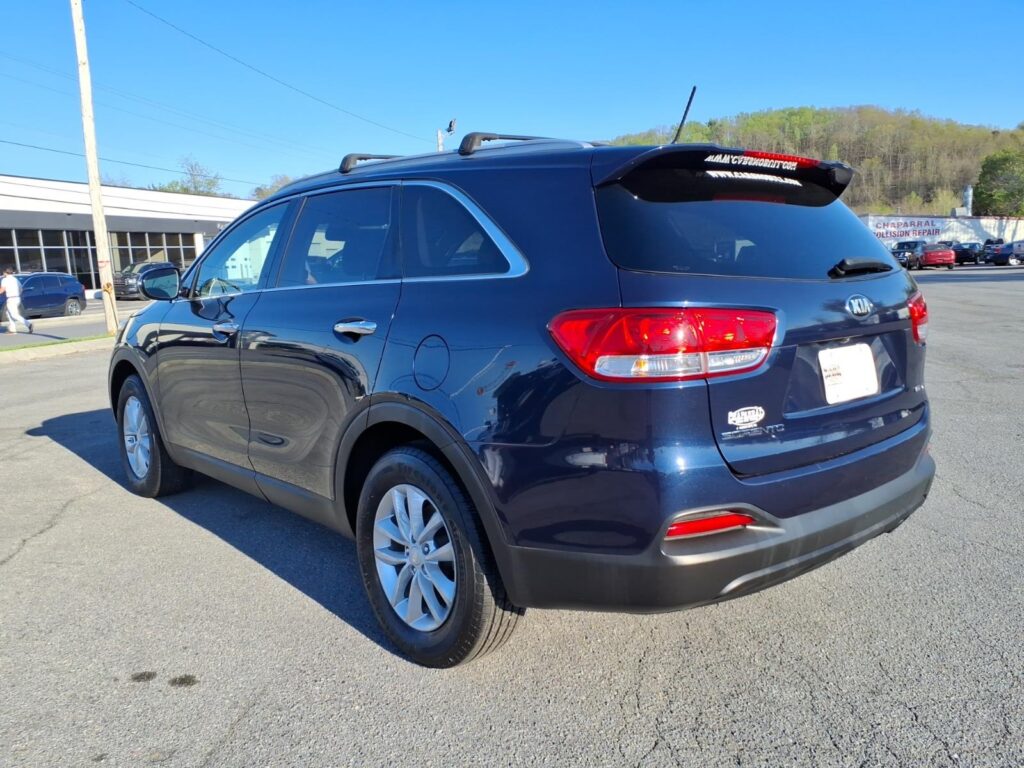 2017 Kia Sorento LX