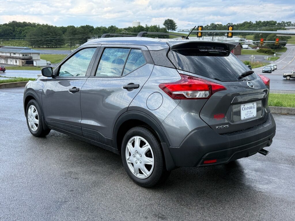 2019 Nissan Kicks S FWD