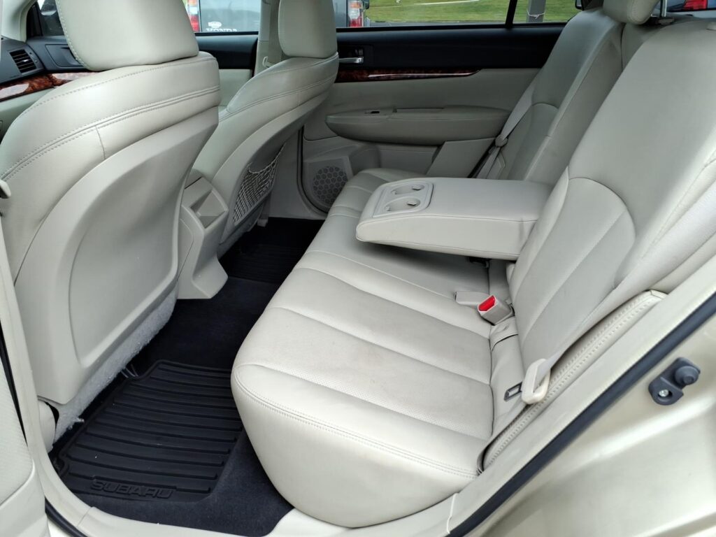 2010 Subaru Outback 2.5i Limited