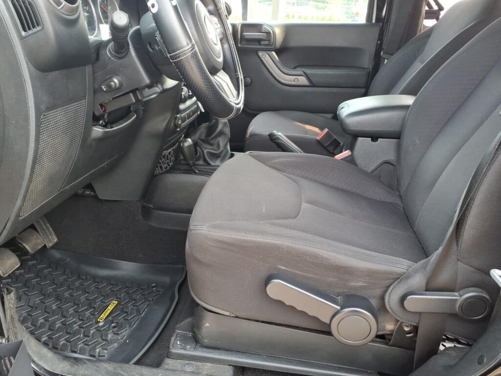 2013 Jeep Wrangler 4WD 2DR FREEDOM EDITION *