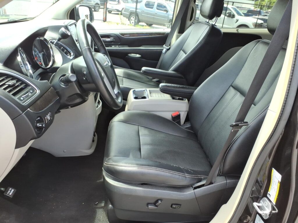 2015 Chrysler Town and Country 4DR WGN TOURING-L