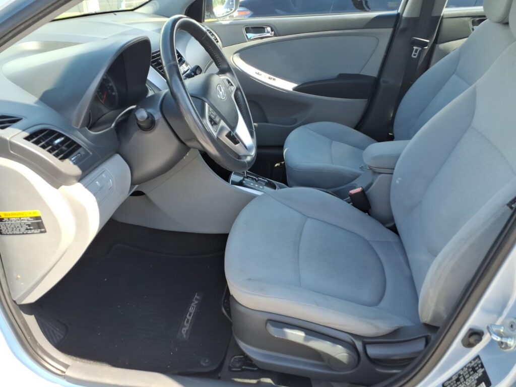 2013 Hyundai ACCENT 5DR HB AUTO SE
