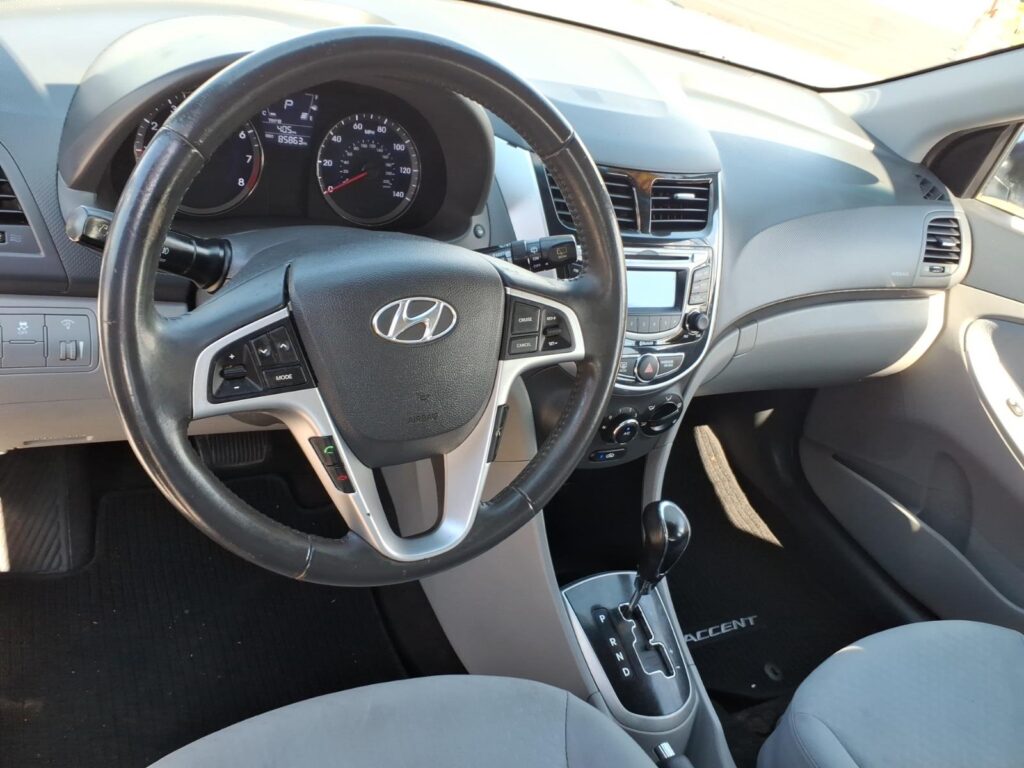 2013 Hyundai ACCENT 5DR HB AUTO SE