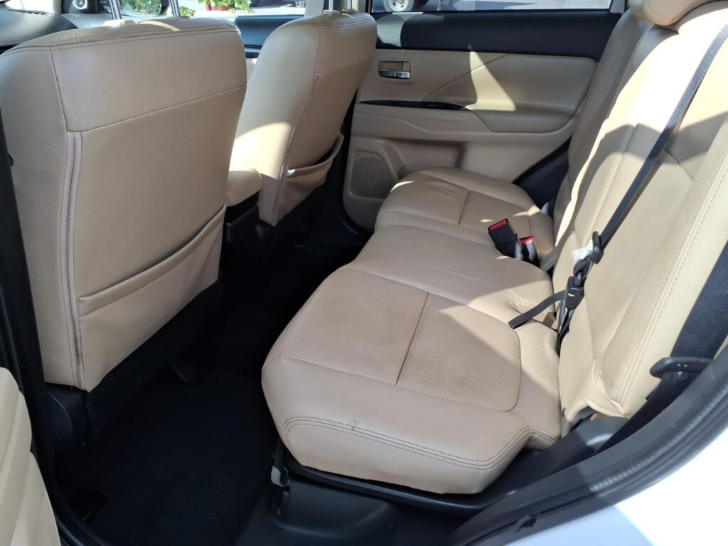2016 Mitsubishi Outlander AWC 4DR SE