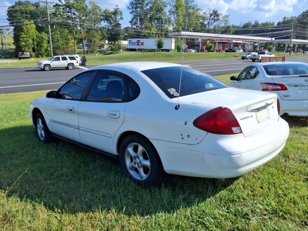 2001 Ford Taurus 4DR SDN SE