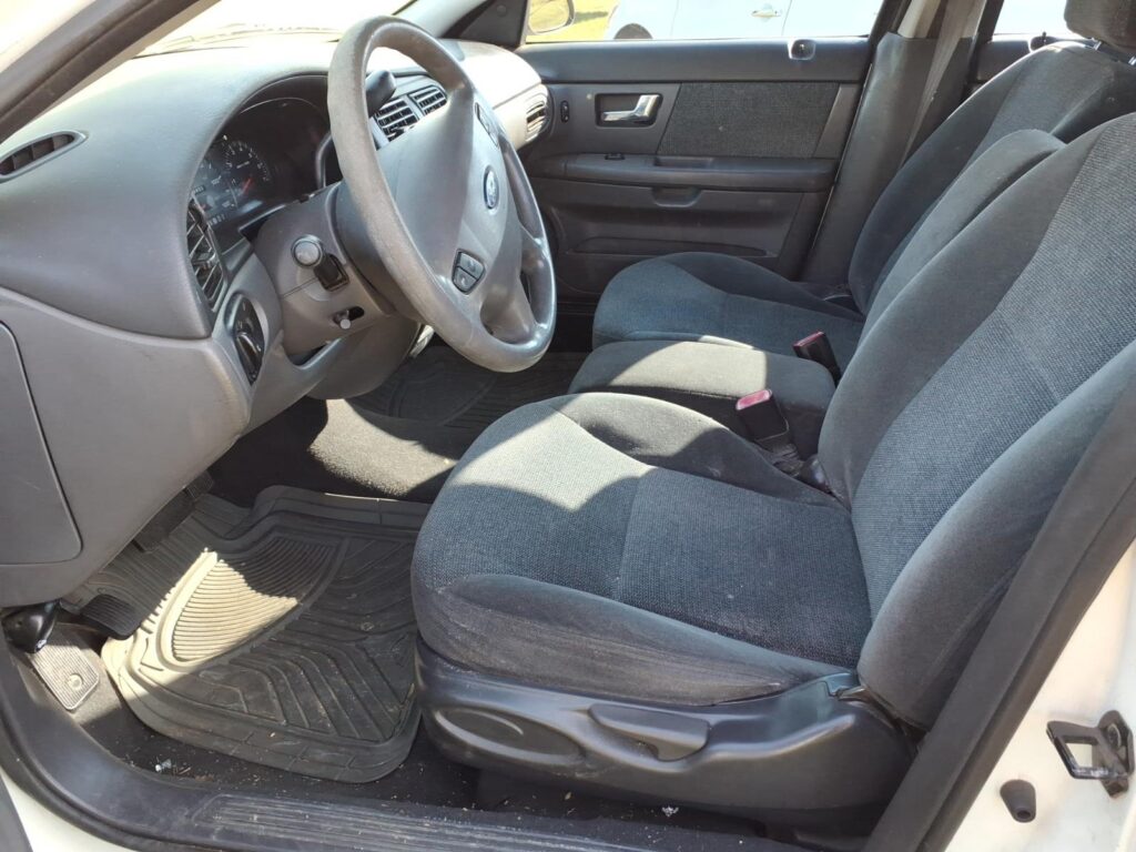 2001 Ford Taurus 4DR SDN SE