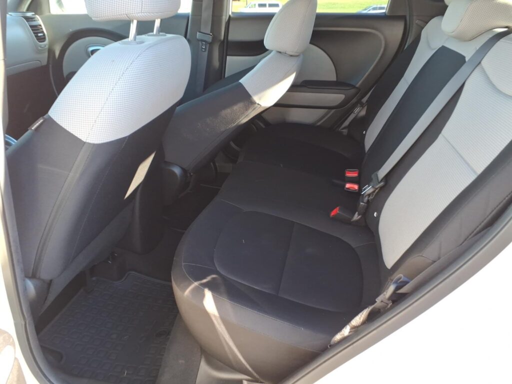 2018 Kia Soul BASE AUTO