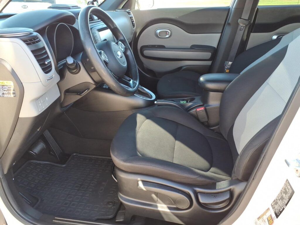 2018 Kia Soul BASE AUTO