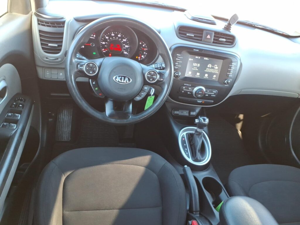 2018 Kia Soul BASE AUTO